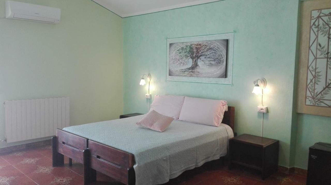 Agriturismo Monte Pino Telti エクステリア 写真