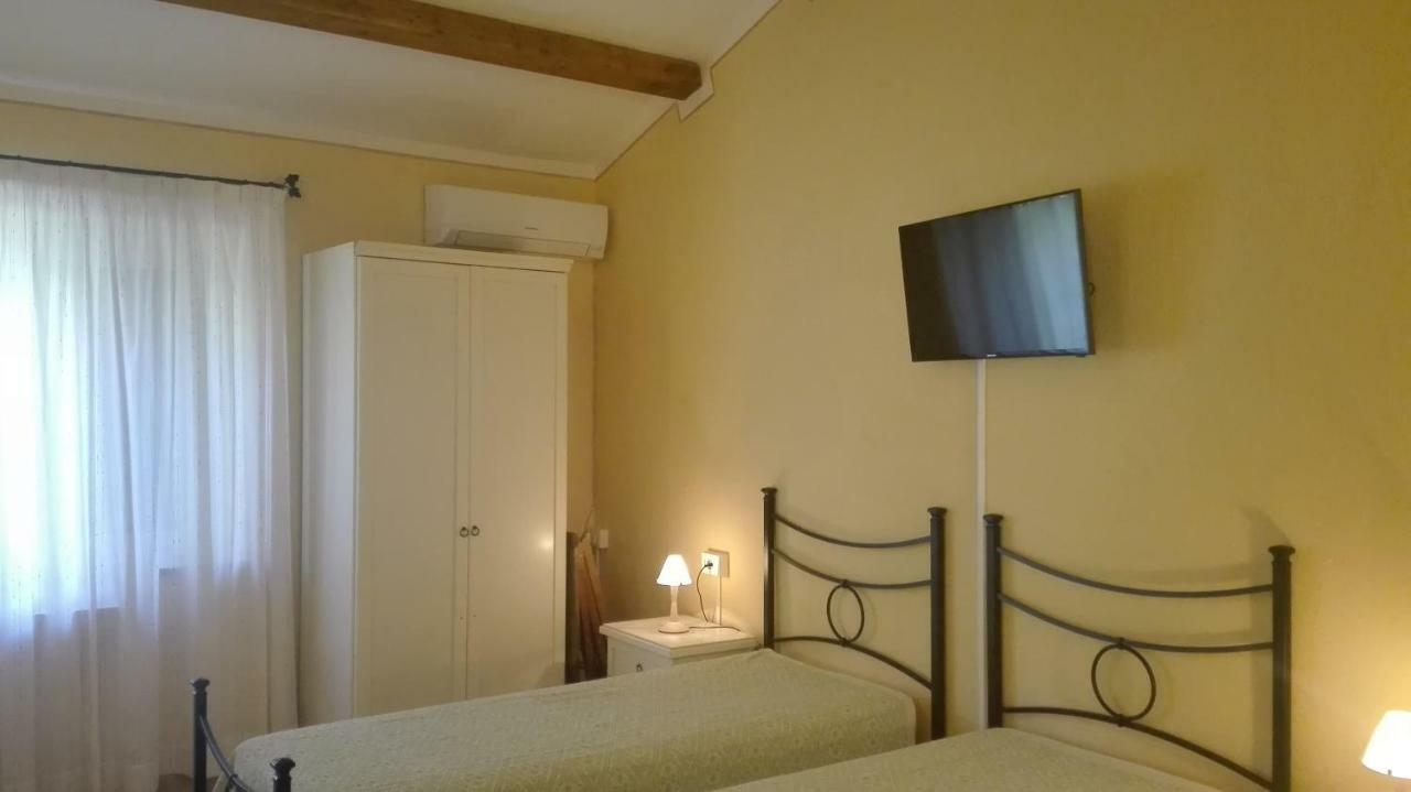 Agriturismo Monte Pino Telti エクステリア 写真