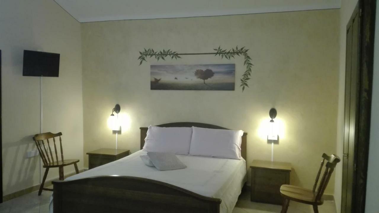 Agriturismo Monte Pino Telti エクステリア 写真
